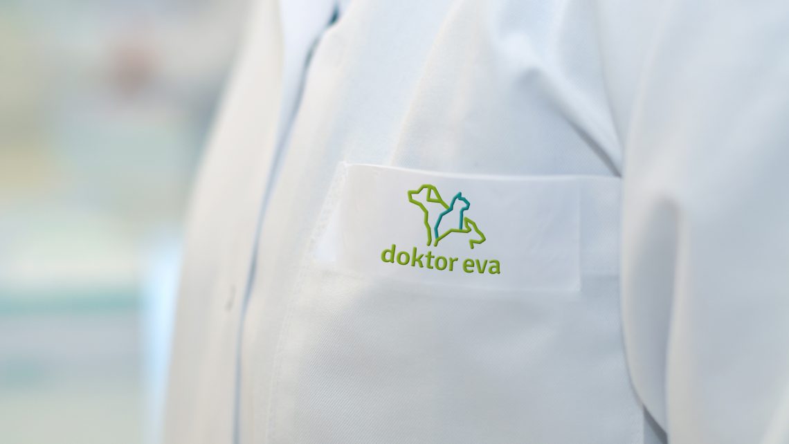 doktor eva logo bestickt